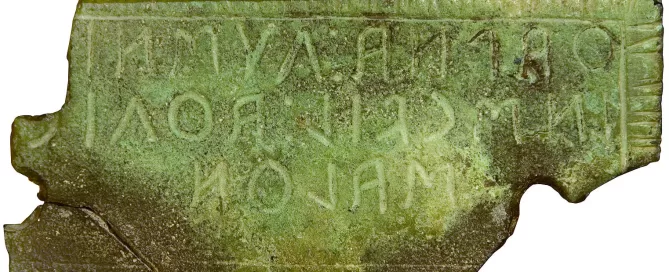 MAEC Cortona targhetta lampadario etrusco