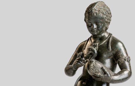MAEC Cortona fanciullo con oca dal Rijksmuseum di Leida in occasione della mostra temporanea intitolata Gli Etruschi in Olanda. A 40 anni dal Progetto Etruschi