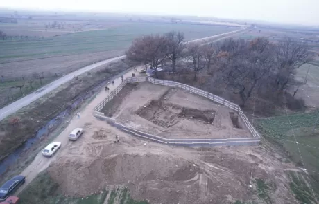 MAEC Area archeologica del Sodo tomba 2 vista dall'alto