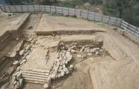 MAEC Area archeologica del Sodo tomba 2 vista dall'alto